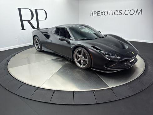 Used 2021 Ferrari F8 Tributo RWD image 19