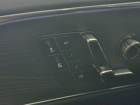 Used 2024 Cadillac Lyriq Luxury w/ LPO, Floor Liner Package AWD/4WD image 14