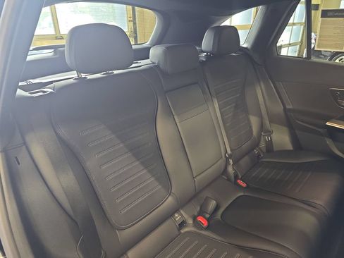 Used 2026 Mercedes-Benz GLC 300 image 14