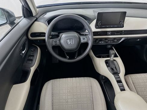 Certified 2024 Honda HR-V LX image 4