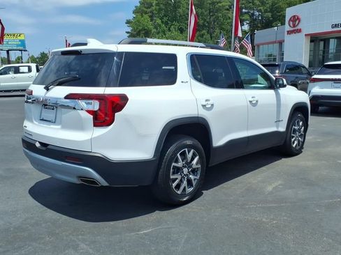 Used 2023 GMC Acadia SLT w/ Preferred Package FWD image 3