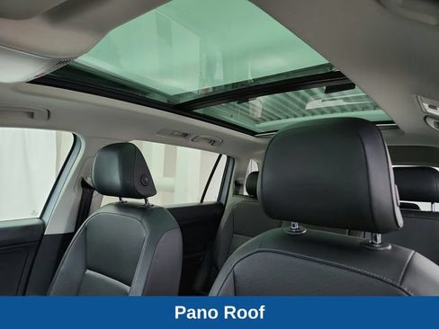 Used 2018 Volkswagen Tiguan SE FWD image 11