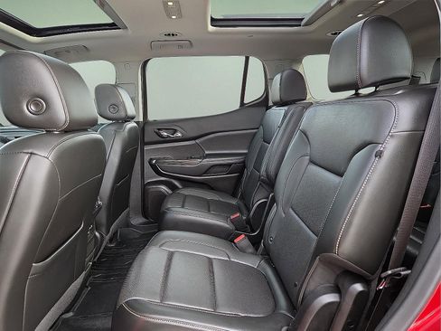 Used 2021 GMC Acadia SLT w/ Elevation Edition image 11