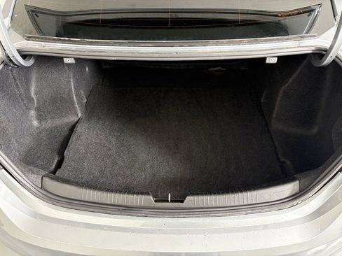 Used 2024 Chevrolet Malibu LT image 18