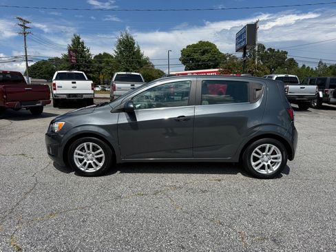Used 2016 Chevrolet Sonic LT w/ Wheels and Fog Lamp Package FWD image 4
