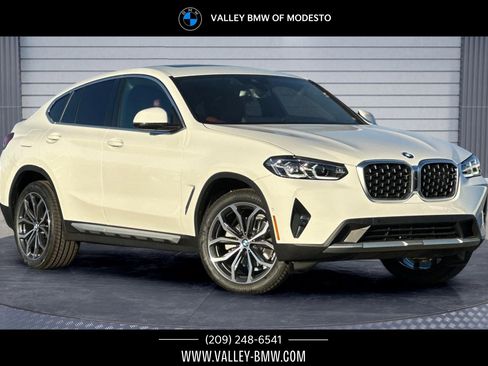 New 2025 BMW X4 xDrive30i w/ Convenience Package image 1