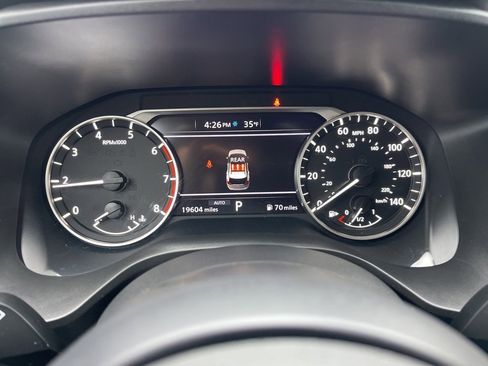 Used 2024 Nissan Rogue SV image 13