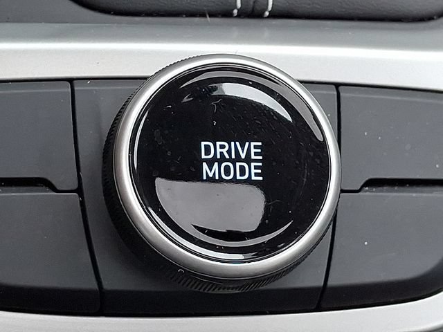 Certified 2024 Hyundai Venue SEL FWD image 25