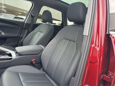 Used 2025 Audi Q5 Premium Plus w/ Premium Plus AWD/4WD image 11