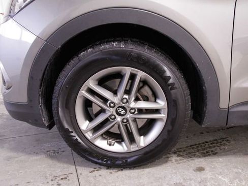 Used 2018 Hyundai Santa Fe Sport image 9