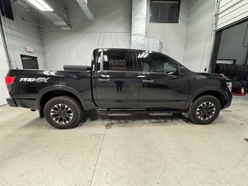 Used 2021 Nissan Titan PRO-4X image 8