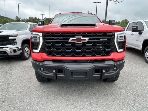 New 2026 Chevrolet Silverado 2500 ZR2 w/ ZR2 Bison Edition AWD/4WD image 7