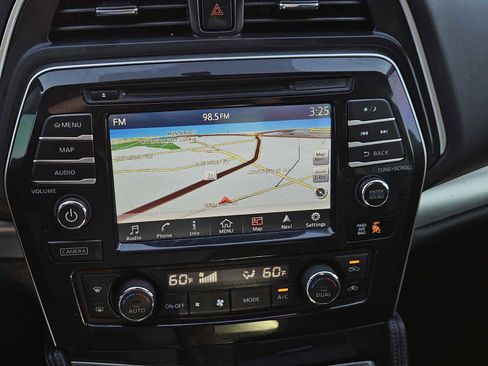 Used 2017 Nissan Maxima SR w/ Midnight Edition image 17