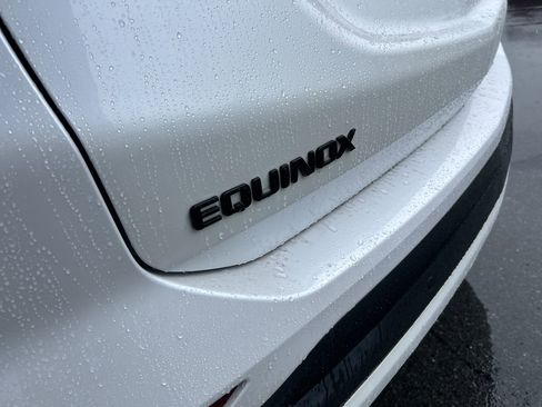 Used 2024 Chevrolet Equinox RS AWD/4WD image 11