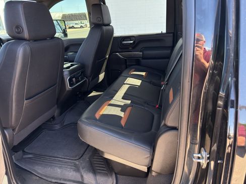 Used 2022 GMC Sierra 2500 AT4 w/ AT4 Premium Plus Package AWD/4WD image 6