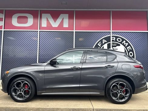 Used 2023 Alfa Romeo Stelvio Veloce AWD/4WD image 15