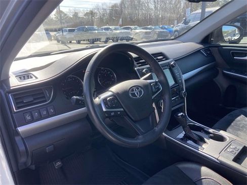 Used 2017 Toyota Camry XSE w/ Moonroof Package image 14