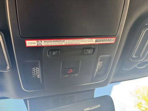 Used 2025 Toyota Camry SE w/ Convenience Package FWD image 13