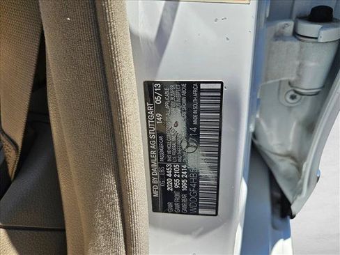 Used 2013 Mercedes-Benz C 250 Sedan image 24