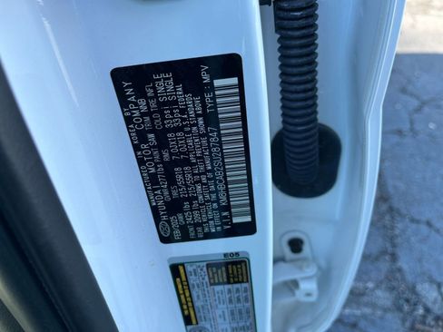 Used 2025 Hyundai Kona SEL image 29