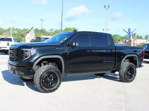 Used 2024 GMC Sierra 1500 SLT w/ SLT Premium Plus Package AWD/4WD image 5