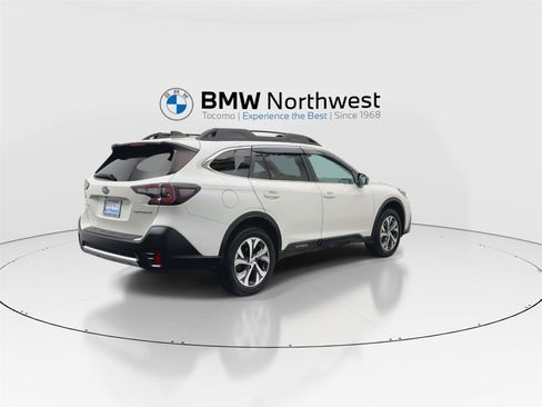Used 2020 Subaru Outback Limited w/ Popular Package #2 AWD/4WD image 3