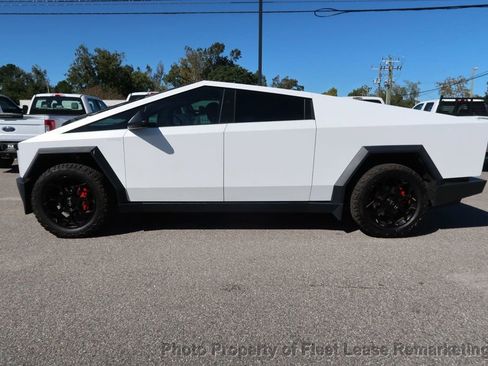 Used 2024 Tesla Cybertruck AWD Crew Cab image 2