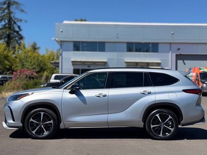 Used 2022 Toyota Highlander XSE
