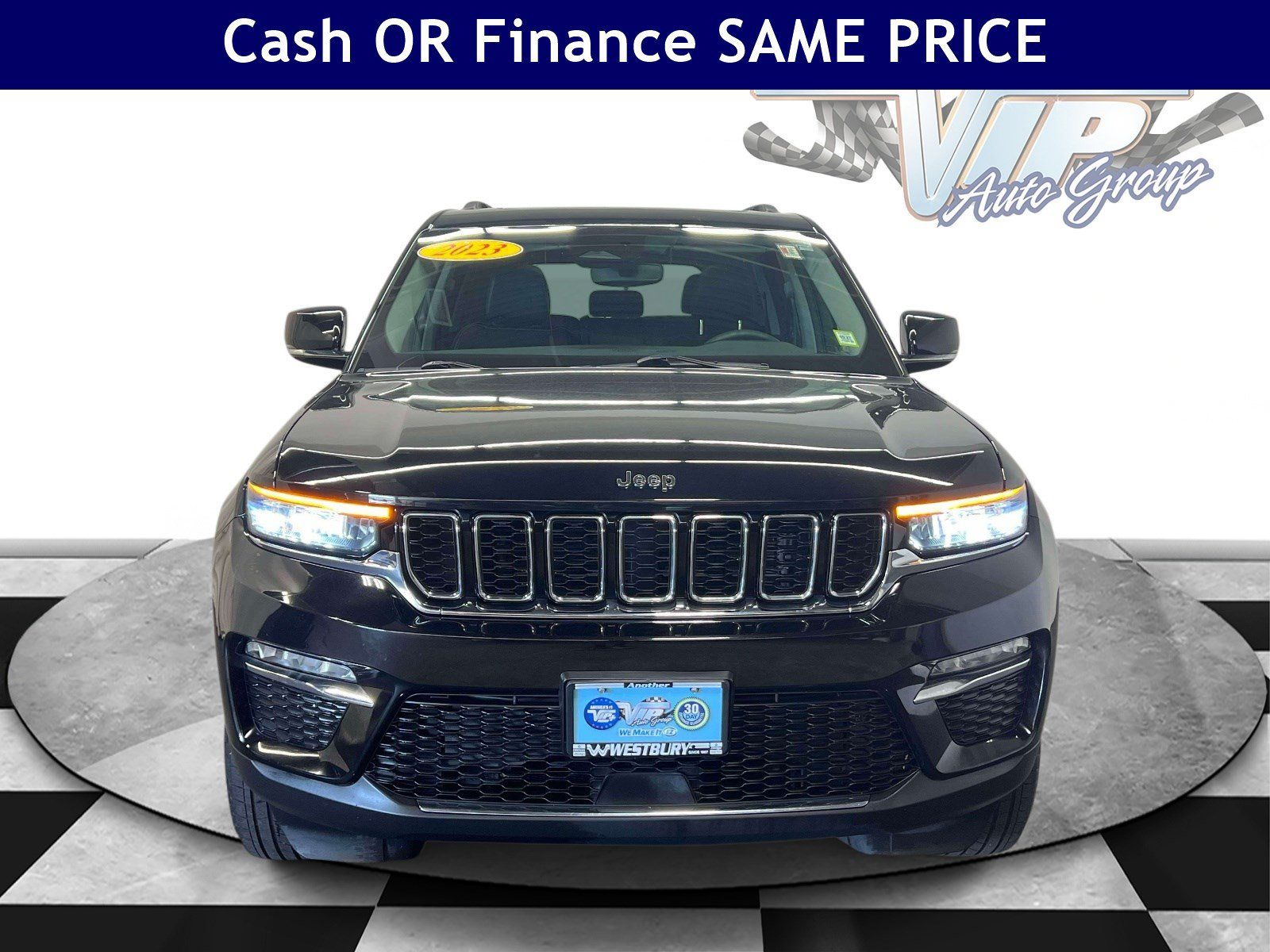 Used 2023 Jeep Grand Cherokee Limited AWD/4WD image 2