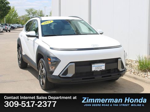 Used 2024 Hyundai Kona SEL AWD/4WD image 3