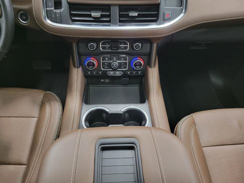 Used 2022 Chevrolet Suburban High Country AWD/4WD image 17