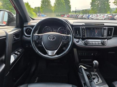 Used 2018 Toyota RAV4 SE w/ Power Extra Value Package AWD/4WD image 20