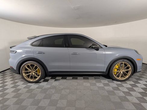 Certified 2024 Porsche Cayenne Turbo GT AWD/4WD image 8