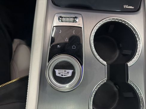 Used 2026 Cadillac Vistiq Luxury w/ LPO, Floor Liner Package image 40