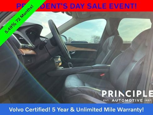 Certified 2023 Volvo XC90 B6 Core w/ Climate Package image 32