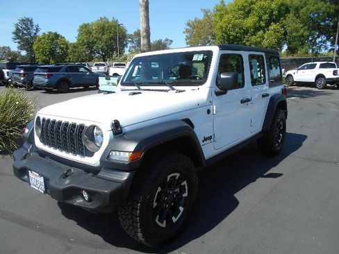 Used 2025 Jeep Wrangler Unlimited Sport AWD/4WD image 1