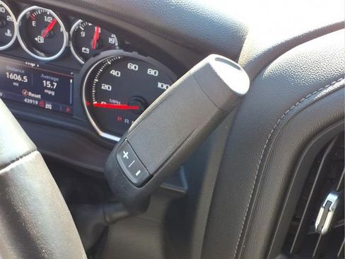 Used 2022 Chevrolet Silverado 1500 LT Trail Boss w/ Bed Protection Package image 11