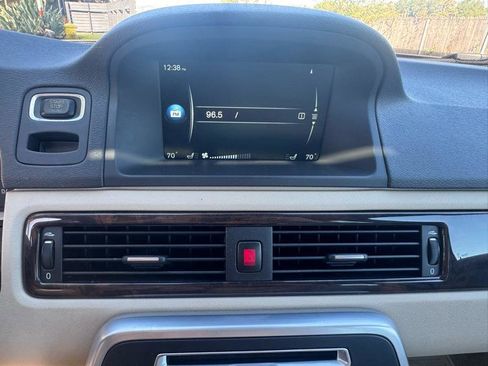 Used 2015 Volvo XC70 T5 Premier w/ Convenience Package image 15