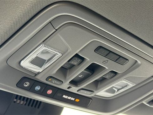 Used 2025 GMC Sierra 1500 Elevation w/ Elevation Premium Package image 24