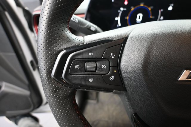 Used 2025 Chevrolet TrailBlazer RS w/ Convenience Package FWD image 21