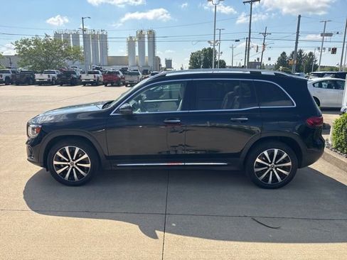 Used 2022 Mercedes-Benz GLB 250 4MATIC w/ Premium Package Lite image 1