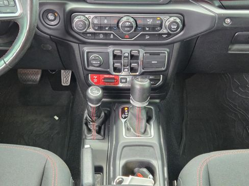 Used 2019 Jeep Wrangler Unlimited Rubicon image 16