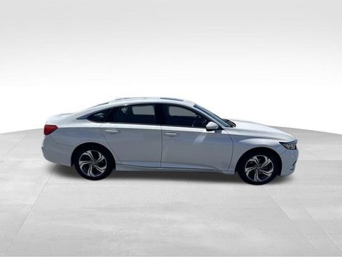 Used 2019 Honda Accord EX image 8