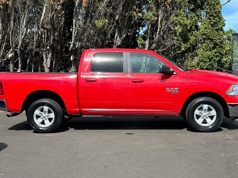 Used 2021 RAM 1500 Classic SLT AWD/4WD image 3