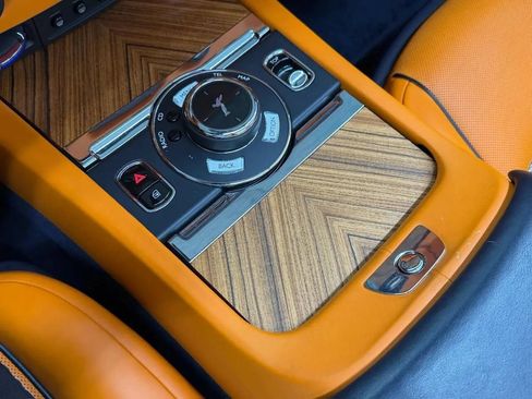 Used 2017 Rolls-Royce Dawn RWD image 26