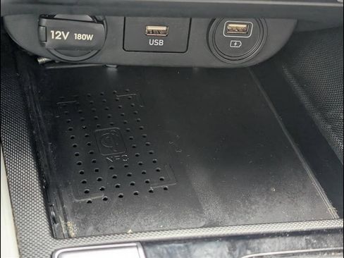 Used 2023 Hyundai Elantra Limited image 16