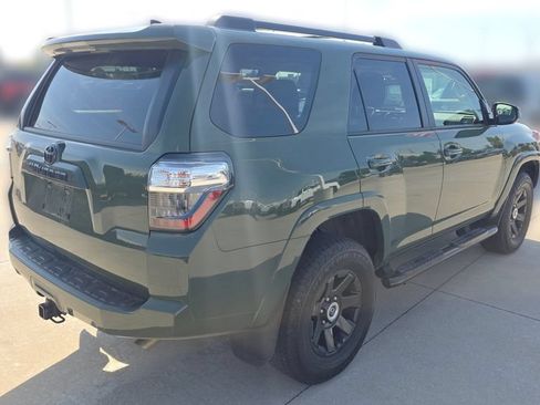 Used 2022 Toyota 4Runner Trail Special Edition AWD/4WD image 5