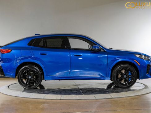 Used 2025 BMW X2 xDrive28i AWD/4WD image 9