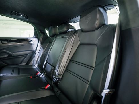 New 2026 Porsche Cayenne Turbo GT image 23