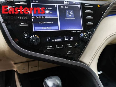 Used 2019 Toyota Camry XLE w/ Carpet Mat Package FWD image 19